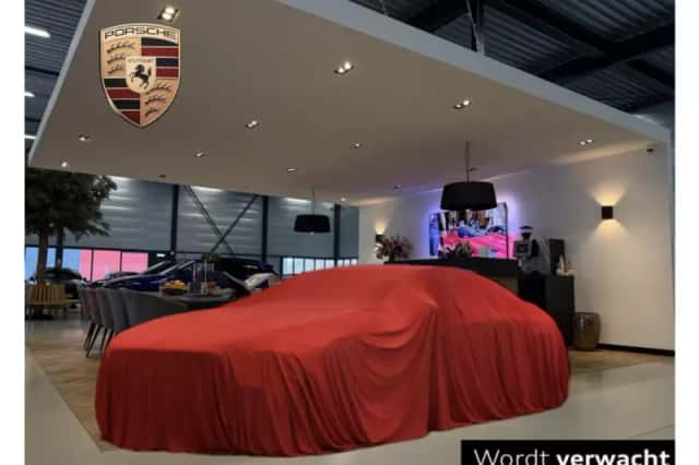 Porsche 911 (2001) thumbnail 1