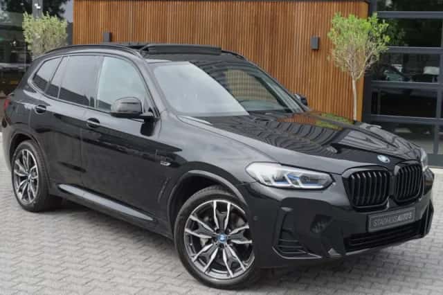 BMW X3 (2022) thumbnail 2