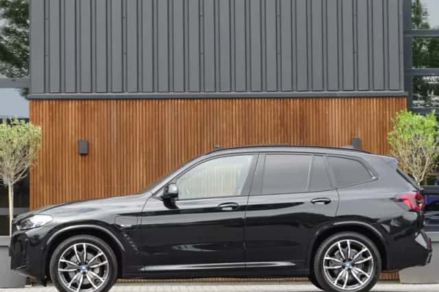 BMW X3 (2022) thumbnail 5