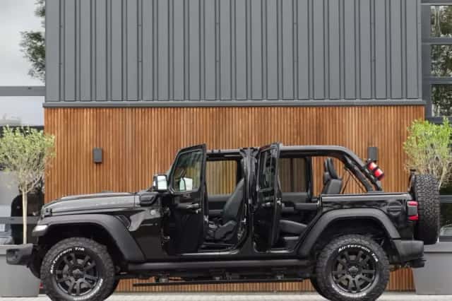 Jeep Wrangler (2021) thumbnail 5