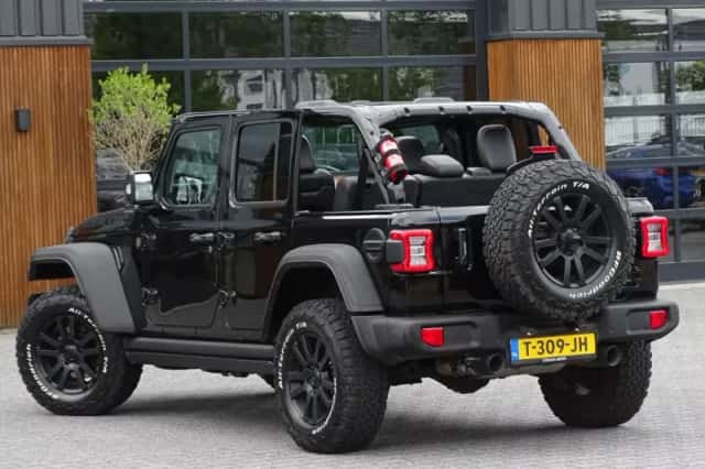 Jeep Wrangler (2021) thumbnail 6