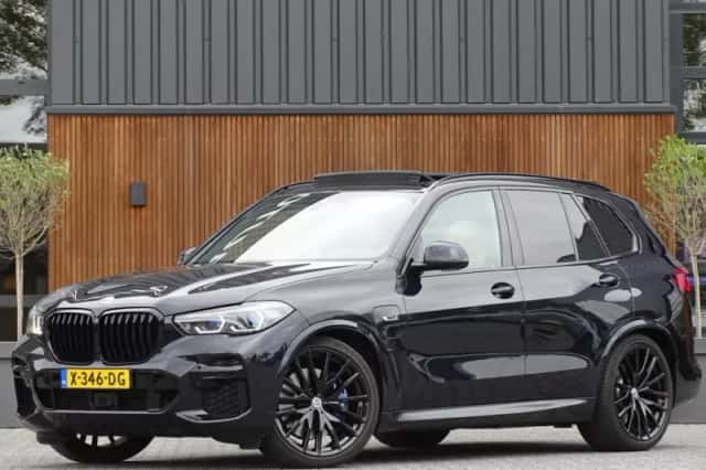 BMW X5 (2022) thumbnail 1
