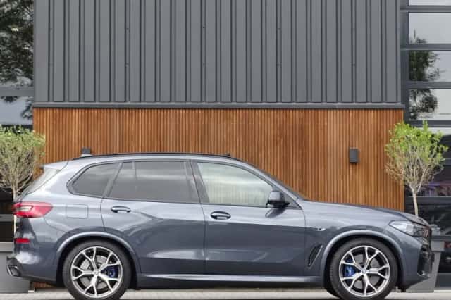 BMW X5 (2021) thumbnail 3