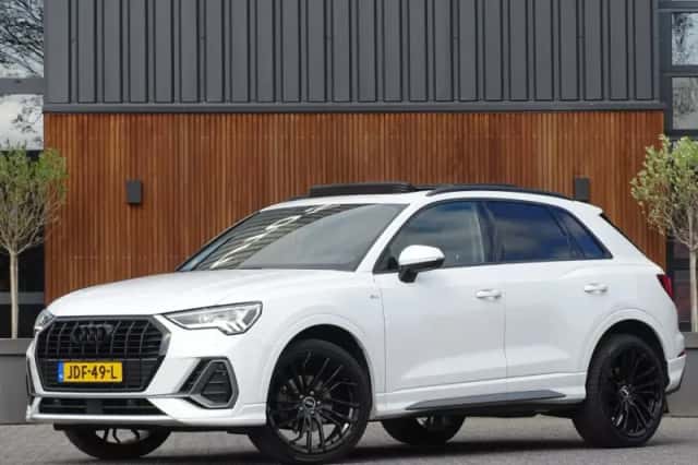 Audi Q3 (2021) thumbnail 1