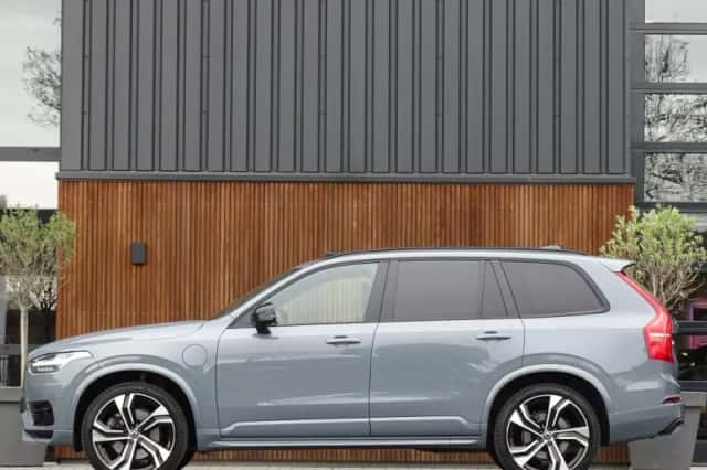 Volvo XC90 (2023) thumbnail 5