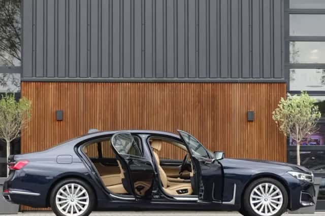 BMW 7-Serie (2019) thumbnail 4