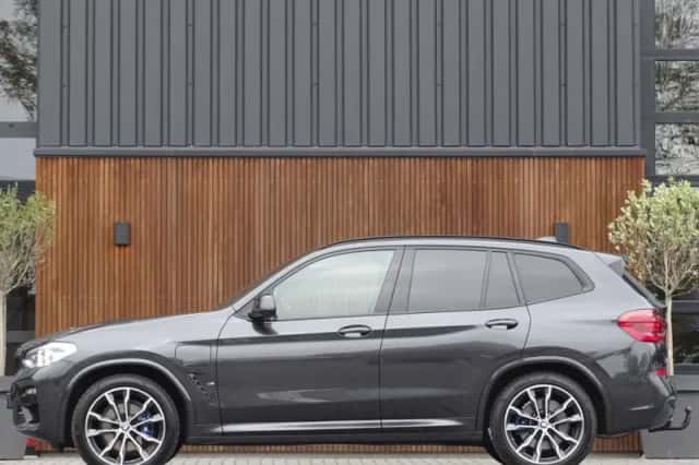 BMW X3 (2021) thumbnail 5