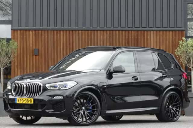BMW X5 (2021) thumbnail 1