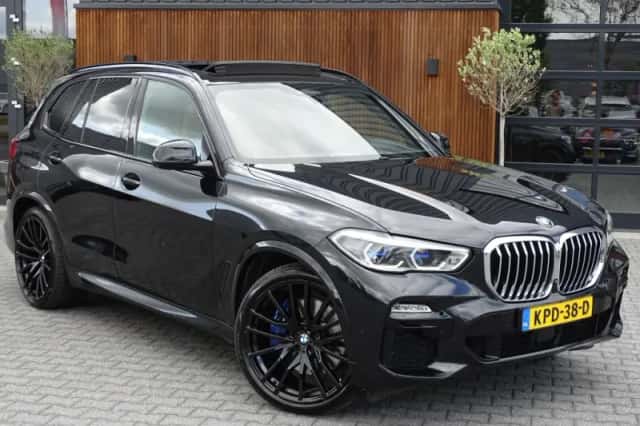 BMW X5 (2021) thumbnail 2