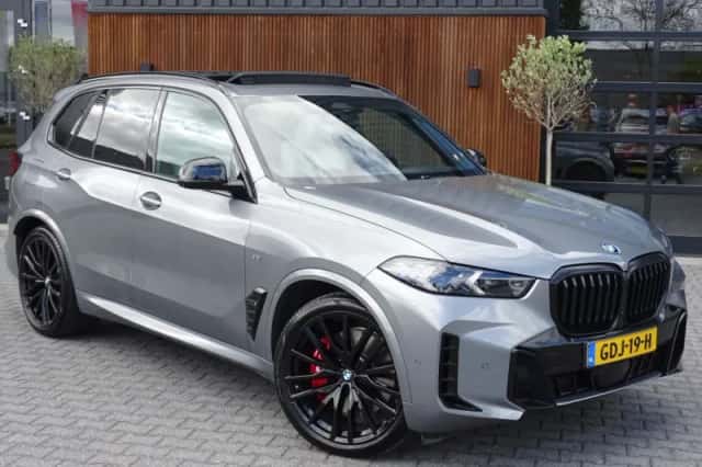 BMW X5 (2023) thumbnail 2