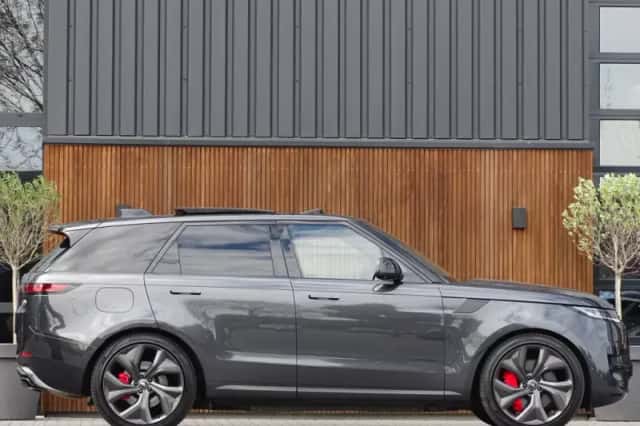 Land Rover Range Rover Sport (2024) thumbnail 3