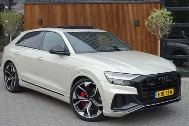 Audi Q8 (2021) thumbnail 2
