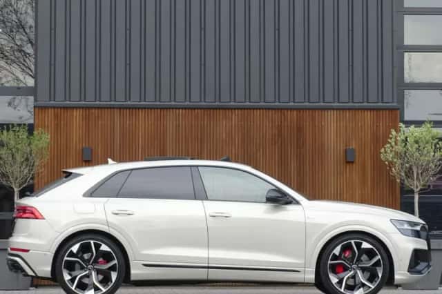Audi Q8 (2021) thumbnail 3