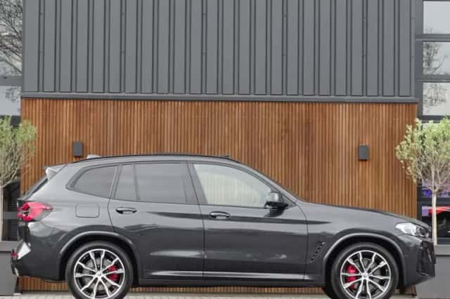 BMW X3 (2022) thumbnail 3