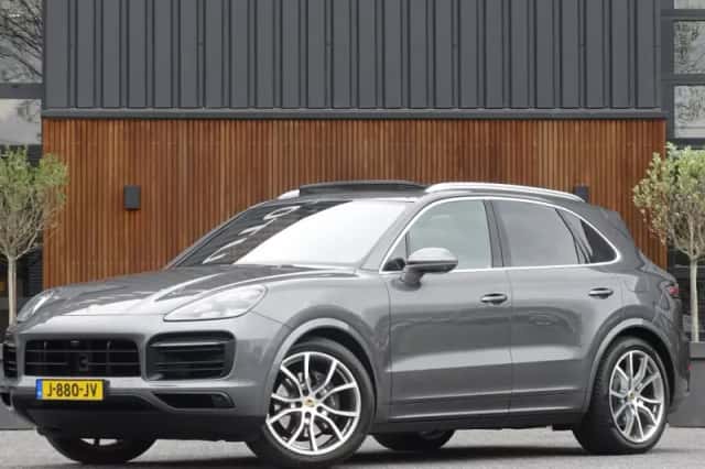 Porsche Cayenne (2020) thumbnail 1