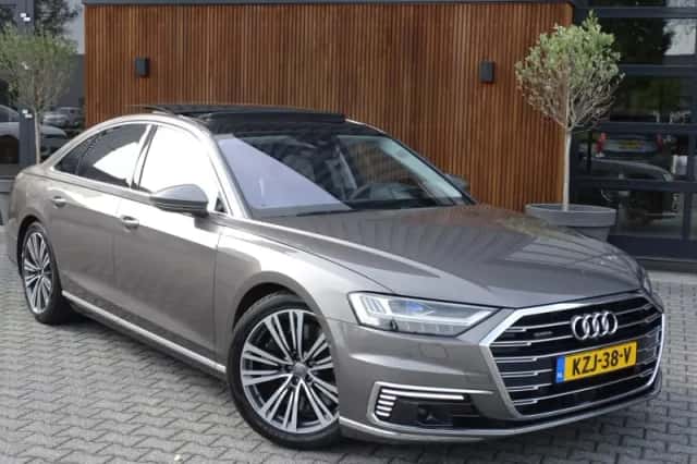 Audi A8 (2019) thumbnail 2