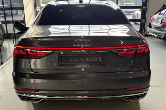 Audi A8 (2020) thumbnail 2