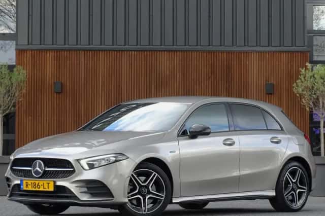 Mercedes-Benz A-Klasse (2020) thumbnail 1