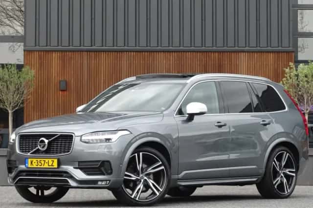 Volvo XC90 (2017) thumbnail 1