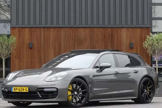 Porsche Panamera (2018) thumbnail 1