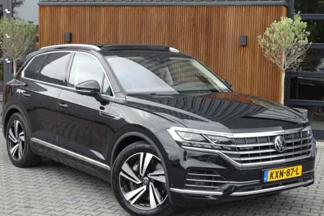 Volkswagen Touareg (2020) thumbnail 2