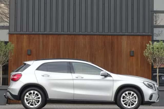 Mercedes-Benz GLA-Klasse (2017) thumbnail 3