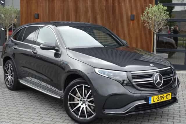 Mercedes-Benz EQC (2021) thumbnail 2