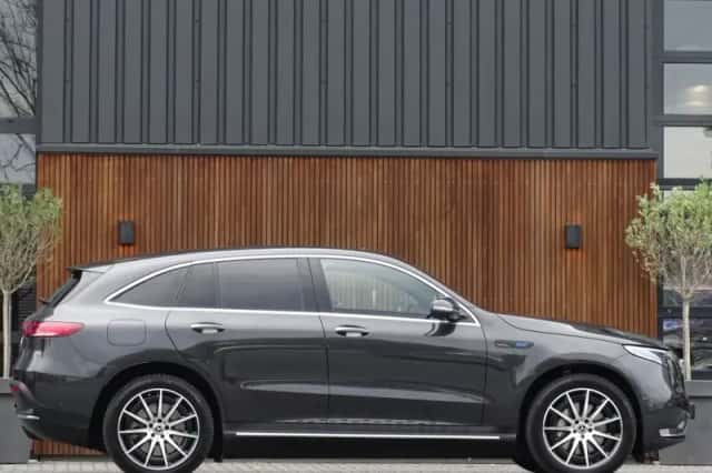 Mercedes-Benz EQC (2021) thumbnail 3