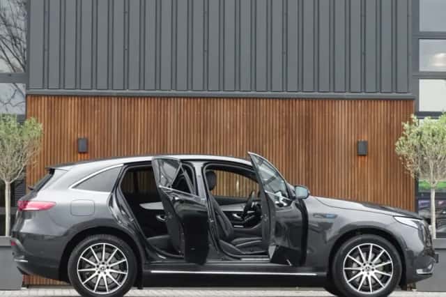 Mercedes-Benz EQC (2021) thumbnail 4