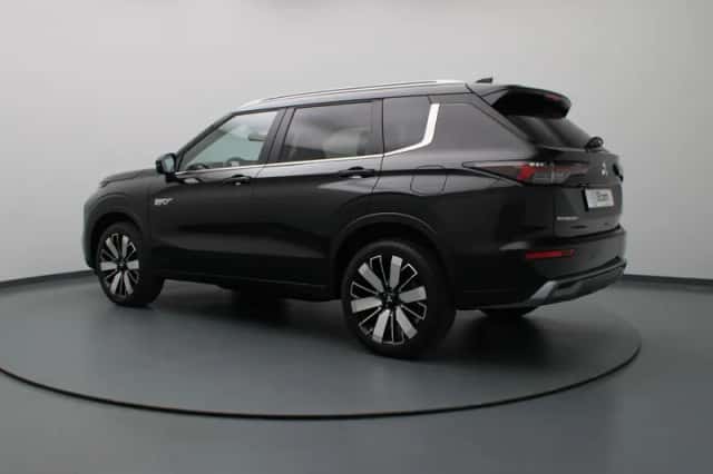 Mitsubishi Outlander (2026) thumbnail 2