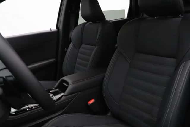 Mitsubishi Outlander (2026) thumbnail 4