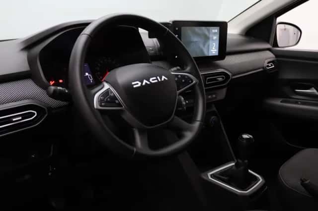 Dacia Sandero (2024) thumbnail 3