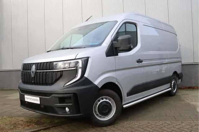 Renault Master (2025) thumbnail 2
