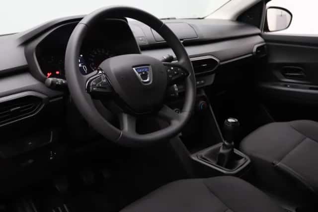 Dacia Jogger (2022) thumbnail 3