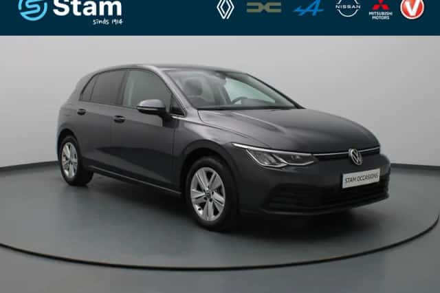 Volkswagen Golf (2023) thumbnail 1