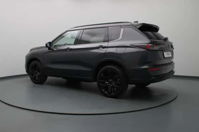 Mitsubishi Outlander (2026) thumbnail 2
