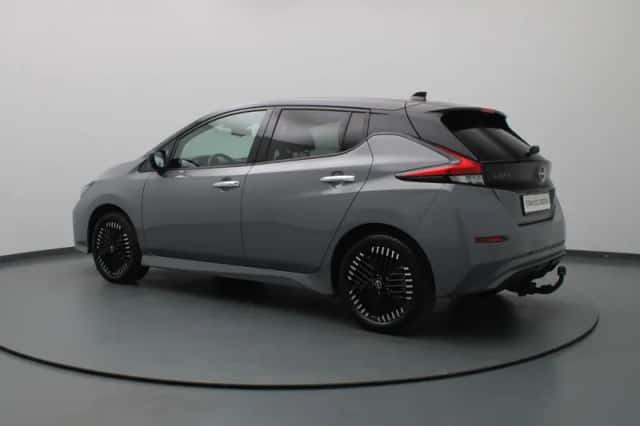 Nissan Leaf (2023) thumbnail 2