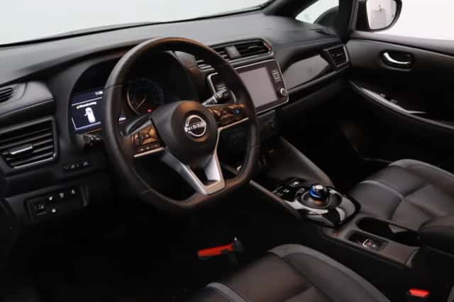 Nissan Leaf (2023) thumbnail 4