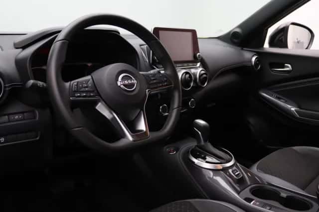 Nissan Juke (2022) thumbnail 3