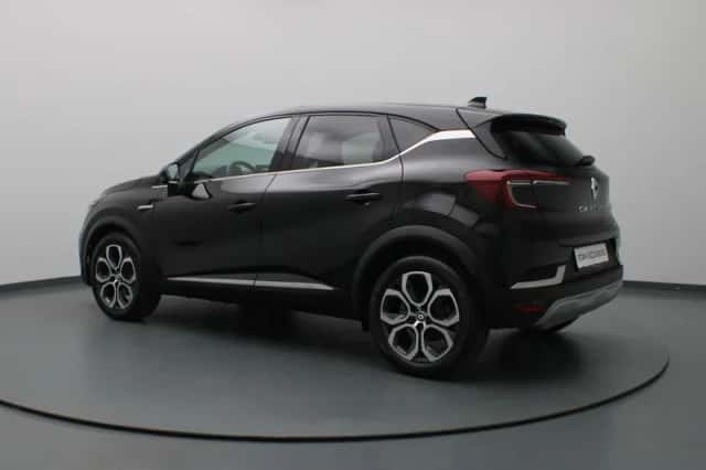 Renault Captur (2022) thumbnail 2
