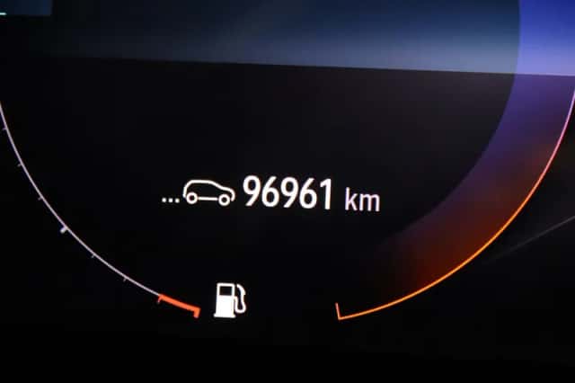 Renault Captur (2022) thumbnail 4