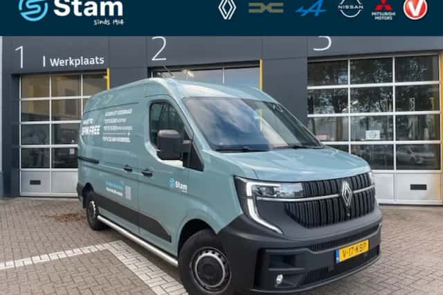 Renault Master (2024) thumbnail 1