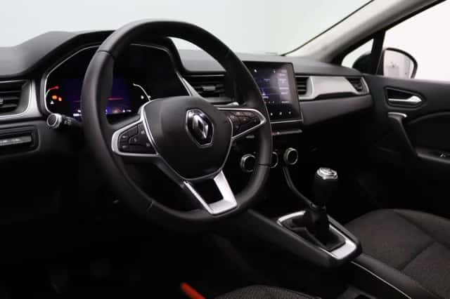 Renault Captur (2021) thumbnail 3