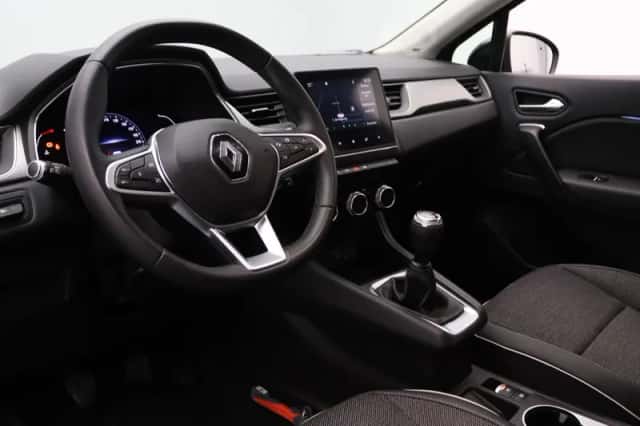 Renault Captur (2020) thumbnail 3
