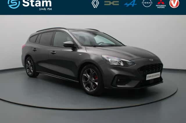 Ford Focus (2021) thumbnail 1
