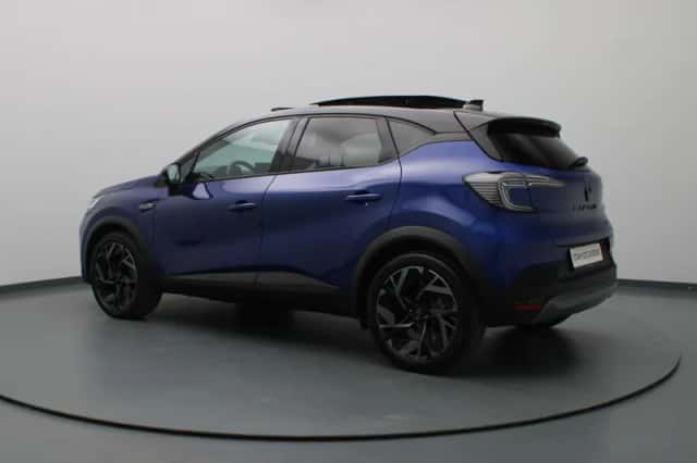 Renault Captur (2025) thumbnail 2