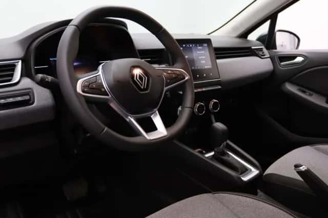 Renault Clio (2024) thumbnail 3