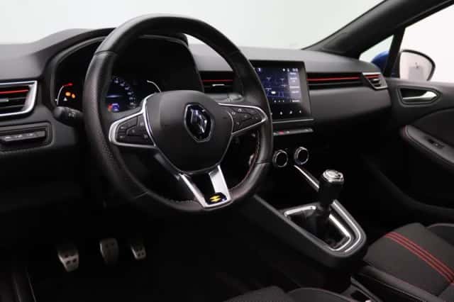 Renault Clio (2023) thumbnail 3