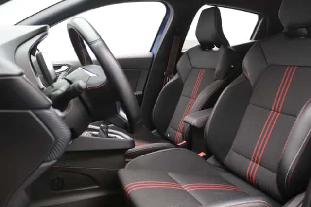 Renault Clio (2023) thumbnail 4