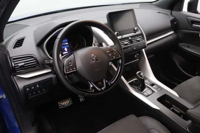 Mitsubishi Eclipse Cross (2022) thumbnail 3